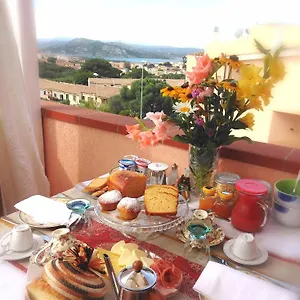 The Roses Garden Couette-café