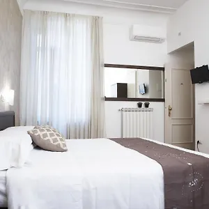 Capri Hotel