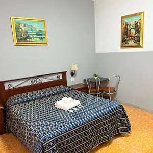 Vertex Oda ve Kahvaltı Roma