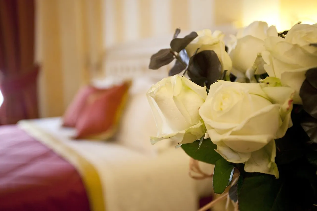 Hotel Cavour Болонья