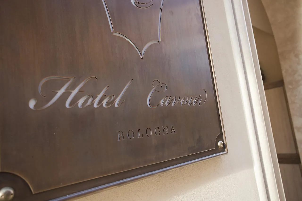 Hotel Cavour Bologna 3*,